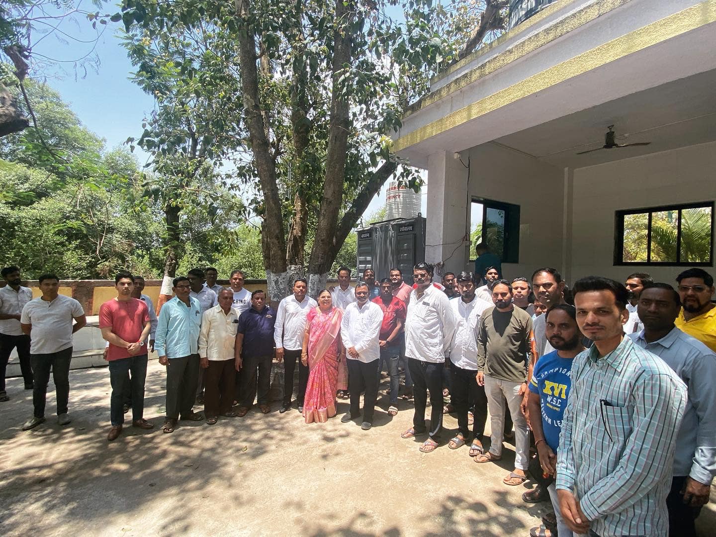 वाशी गाव स्मशानभूमी मध्ये नवीन सौचालयाचे उदघाटन