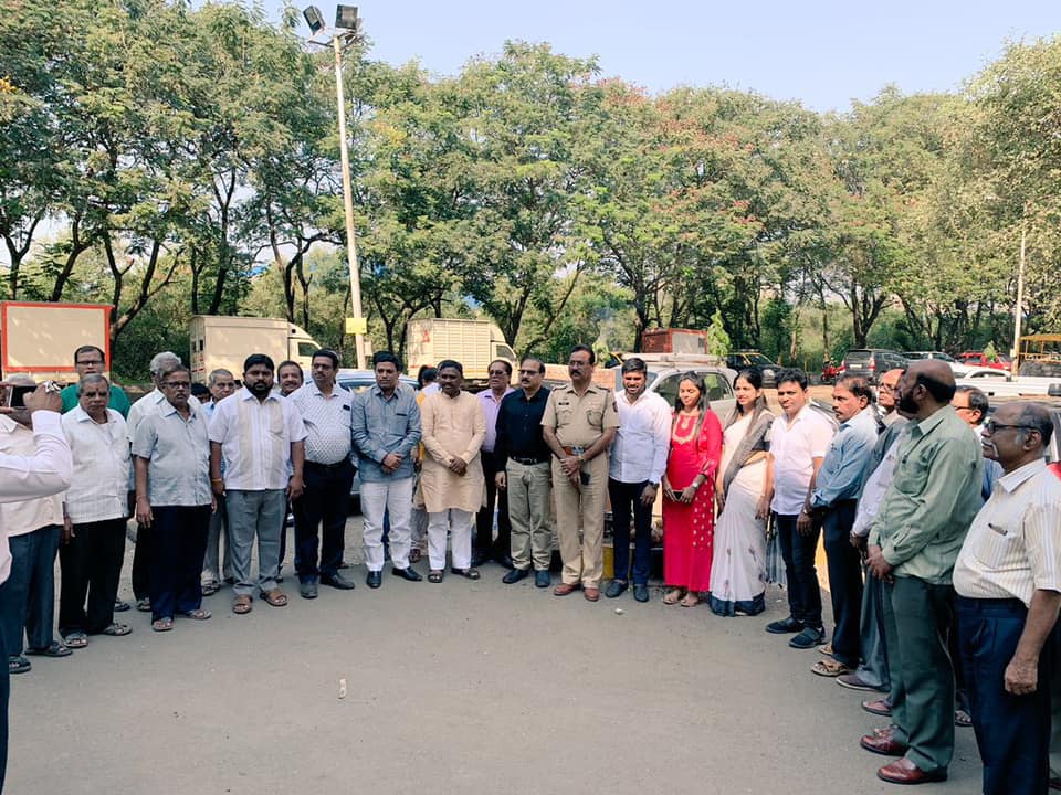 जुई नगर सेक्टर २३ येथिल अंतर्गत रस्त्यांवर दिशादर्शक नामफ़लक बसविण्याचा नागरी विकास कामाचा शुभारंभ