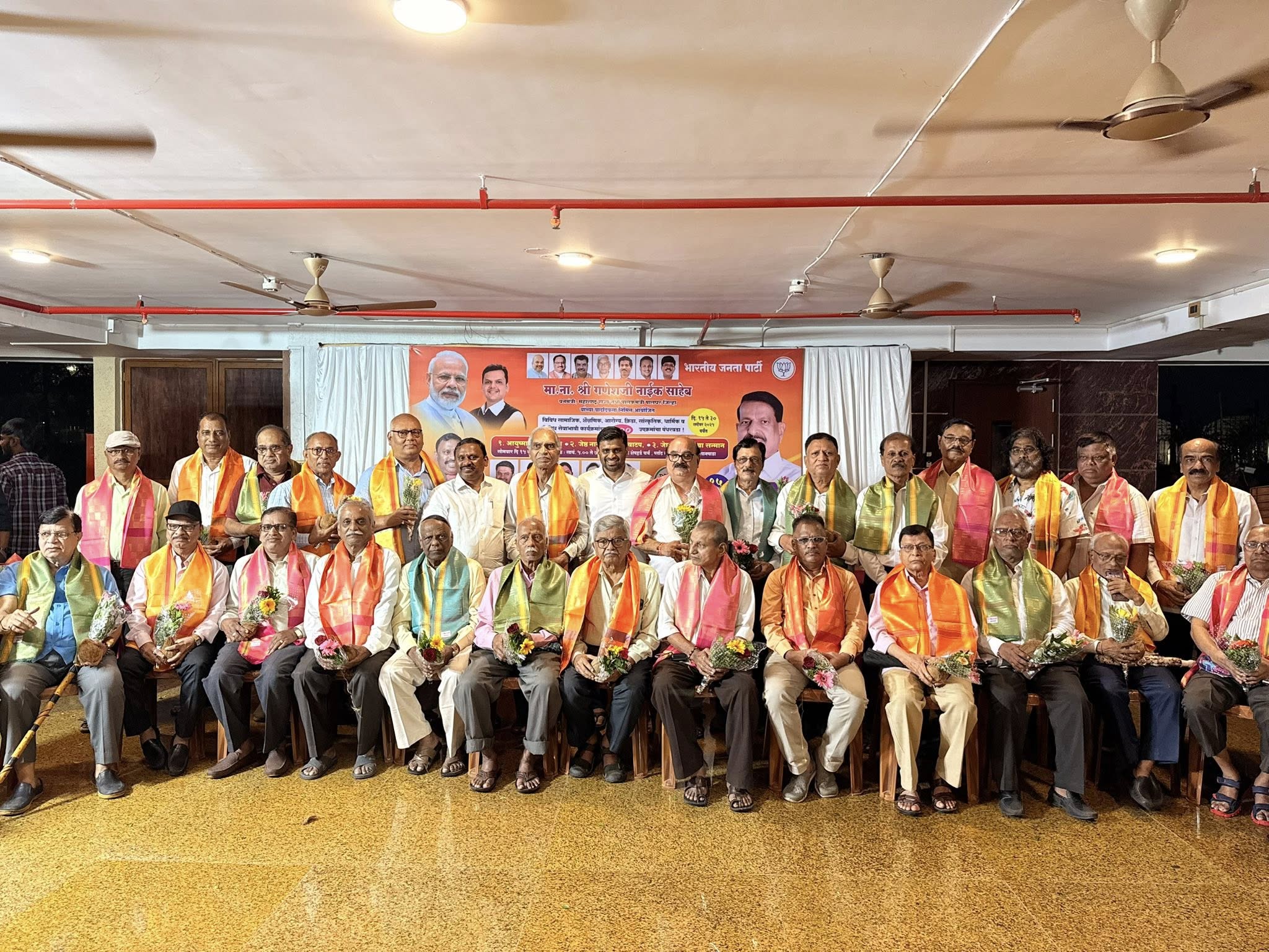 जेष्ठ नागरिकांचा सन्मान