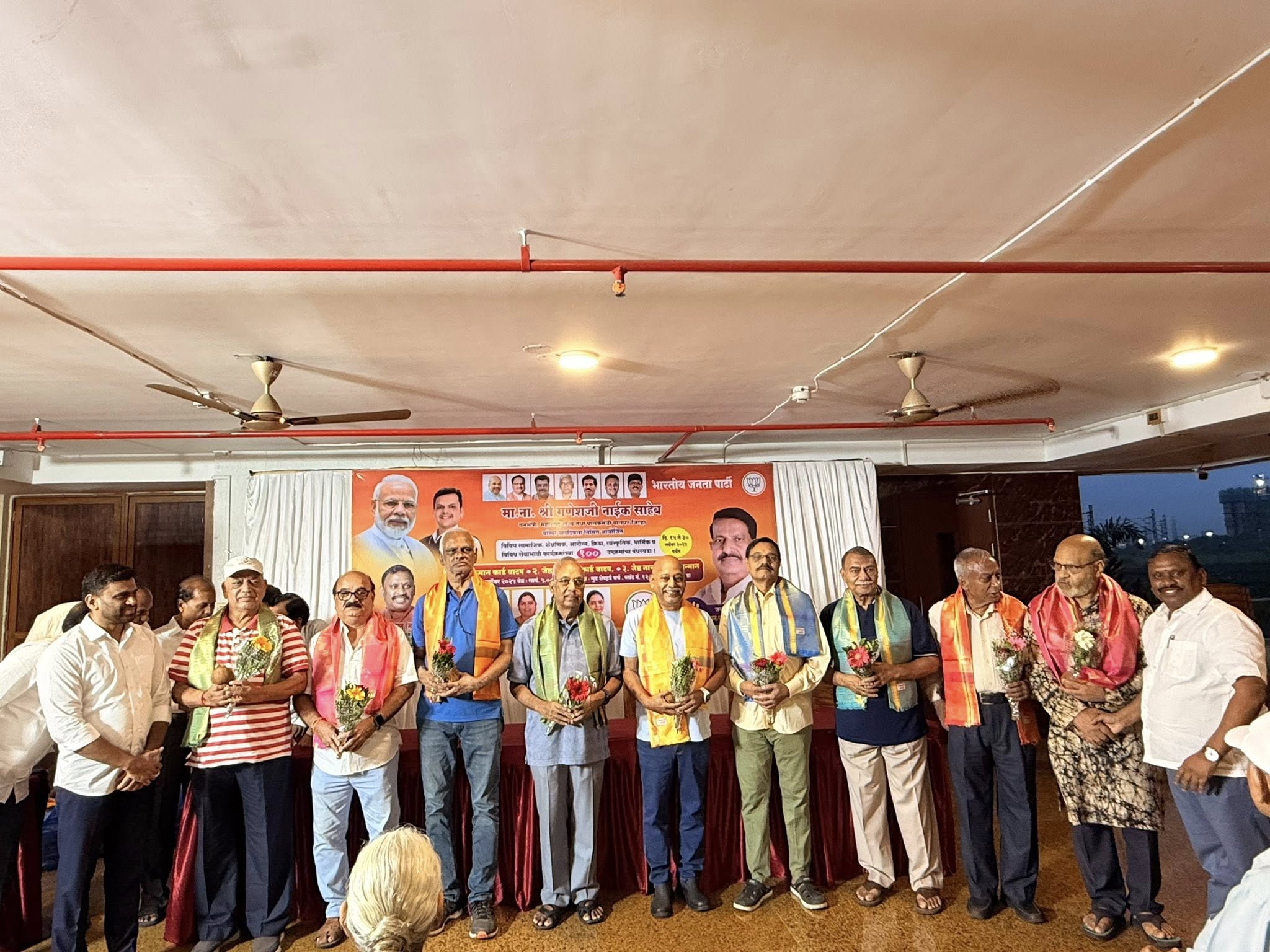 ⁠जेष्ठ नागरिक - इंजिनियर यांचा सन्मान